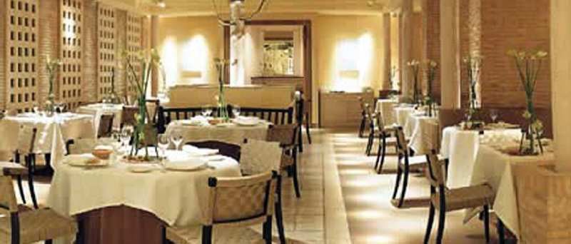 סרגוסה Hotel Palafox מסעדה תמונה